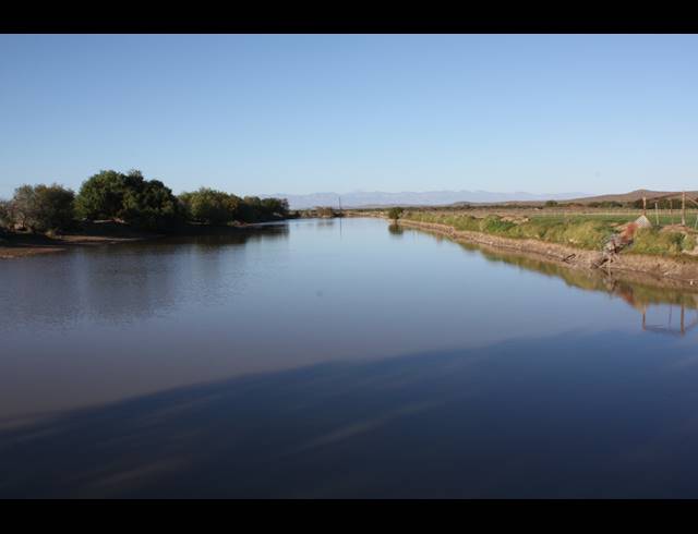 4,642HA FARM FOR SALE IN LEEU GAMKA